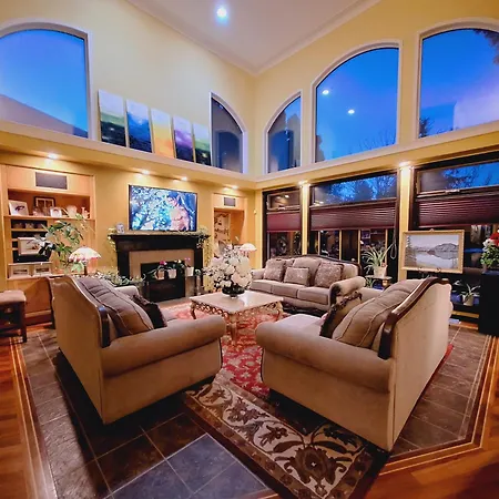 Villa Bellissimo Frantalia Kelowna Exterior photo