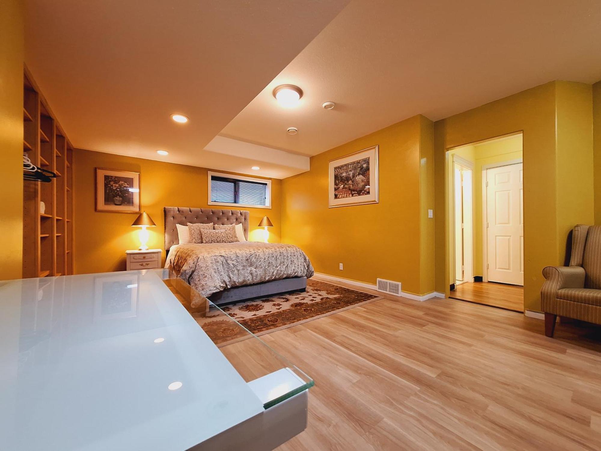 Bed & Breakfast Bellissimo Frantalia - La Galleriseum Versaliere Kelowna