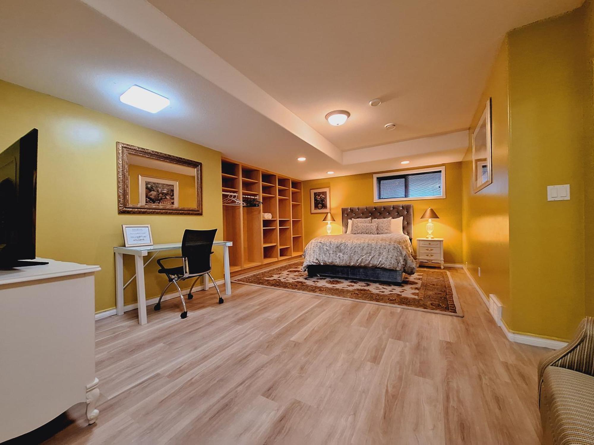 Bed & Breakfast Bellissimo Frantalia - La Galleriseum Versaliere Kelowna