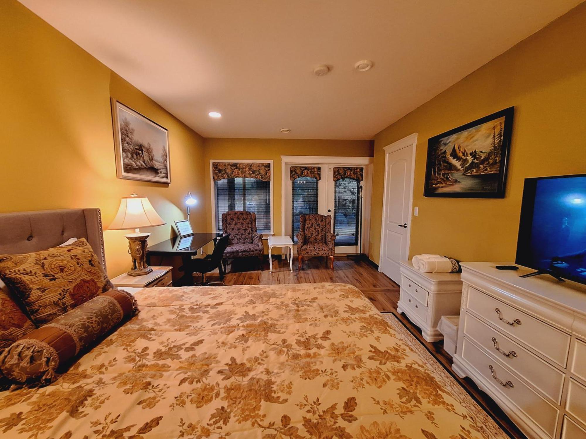 Bed & Breakfast Bellissimo Frantalia - La Galleriseum Versaliere Kelowna